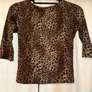 CHEETAH PRINT QUARTER SLEEVE BACKLESS TOP - NEVER WORN
